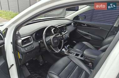 Позашляховик / Кросовер Kia Sorento 2016 в  фото 16 Позашляховик / Кросовер Kia Sorento 2016 в