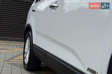 Внедорожник / Кроссовер Kia Sorento 2011 в 