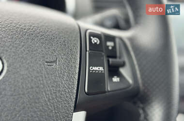 Внедорожник / Кроссовер Kia Sorento 2011 в 