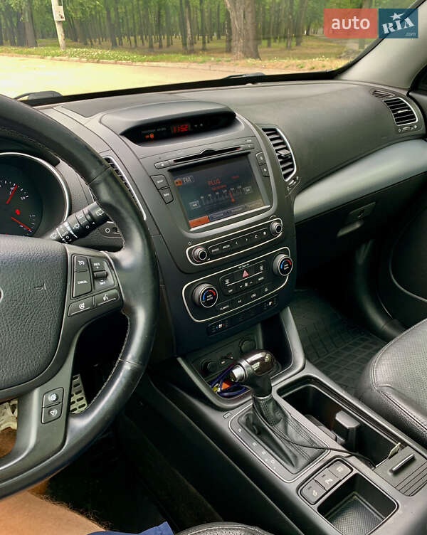 Позашляховик / Кросовер Kia Sorento 2013 в Дніпрі