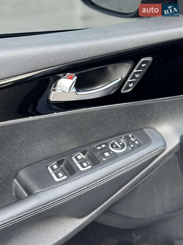 Внедорожник / Кроссовер Kia Sorento 2016 в Запорожье
