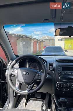 Внедорожник / Кроссовер Kia Sorento 2013 в 