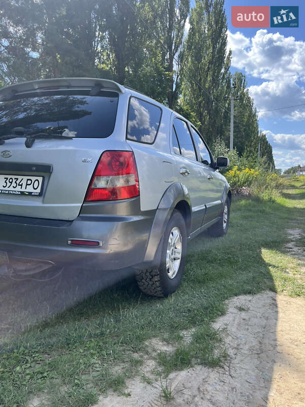 Внедорожник / Кроссовер Kia Sorento 2004 в Запорожье
