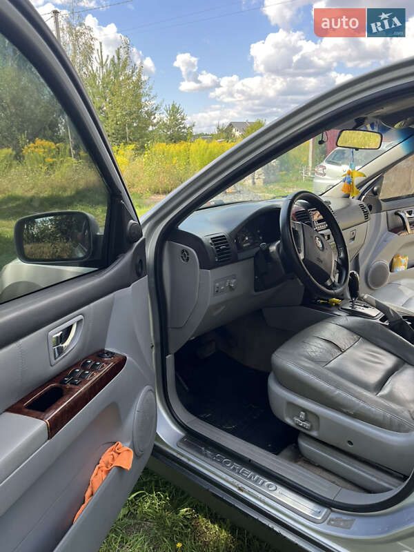 Внедорожник / Кроссовер Kia Sorento 2004 в Запорожье