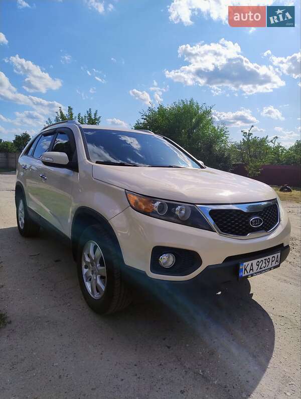 Внедорожник / Кроссовер Kia Sorento 2010 в Ахтырке