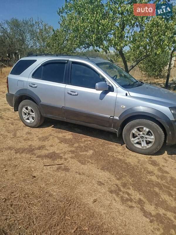 Внедорожник / Кроссовер Kia Sorento 2004 в Очакове
