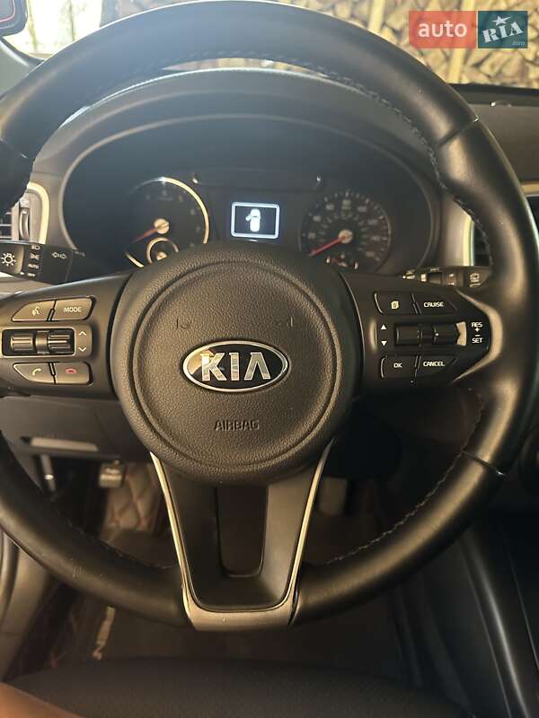 Внедорожник / Кроссовер Kia Sorento 2015 в Николаеве