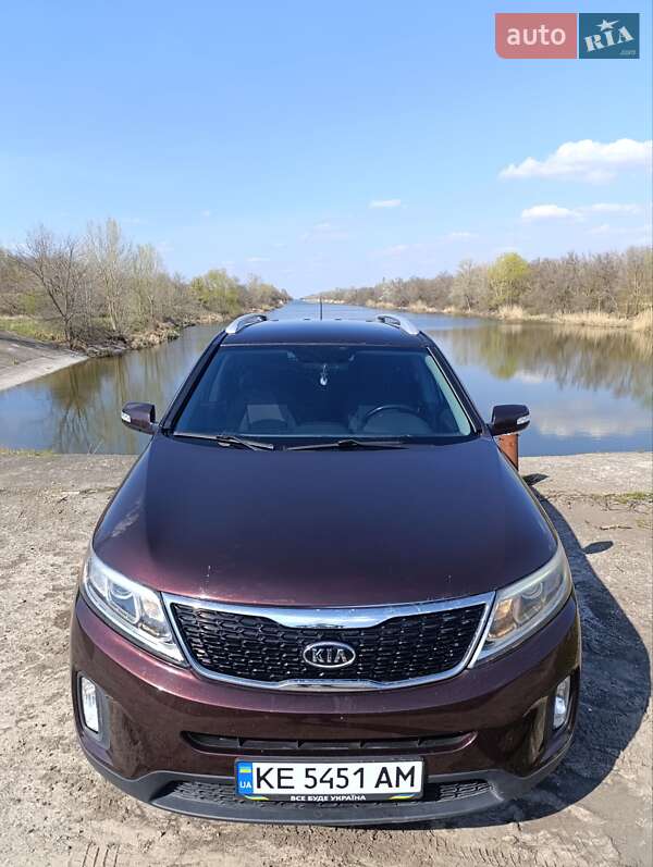Внедорожник / Кроссовер Kia Sorento 2013 в Царичанке