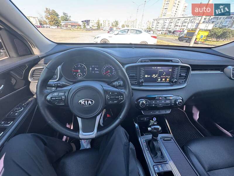 Внедорожник / Кроссовер Kia Sorento 2015 в Харькове
