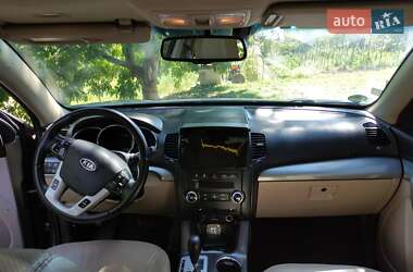 Позашляховик / Кросовер Kia Sorento 2011 в Чернівцях