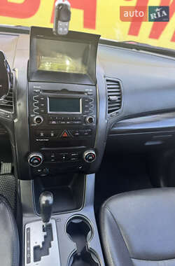 Внедорожник / Кроссовер Kia Sorento 2011 в 