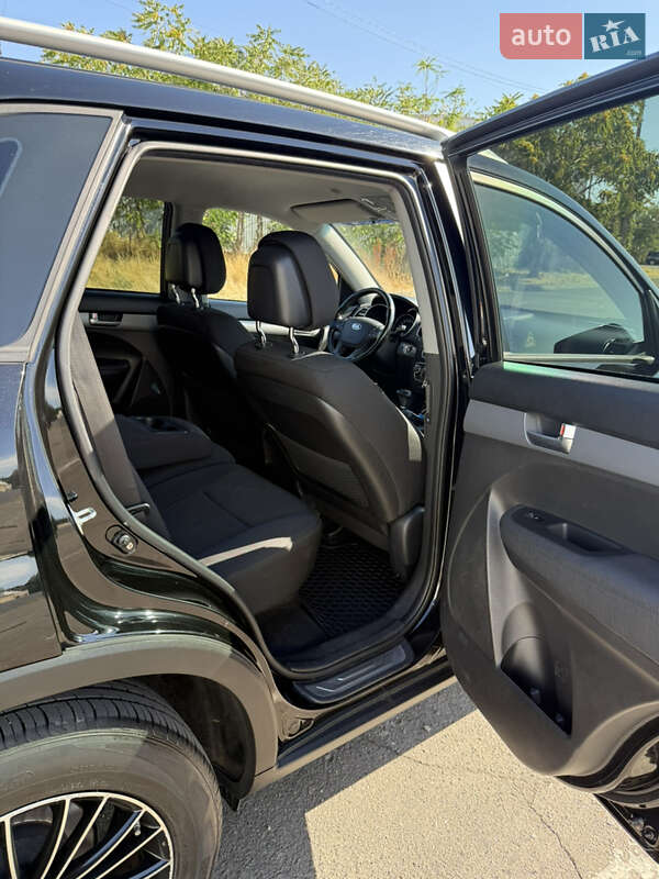Внедорожник / Кроссовер Kia Sorento 2013 в Одессе