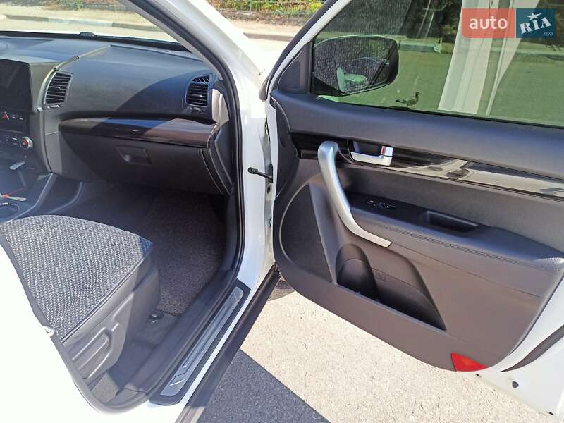 Позашляховик / Кросовер Kia Sorento 2012 в Запоріжжі