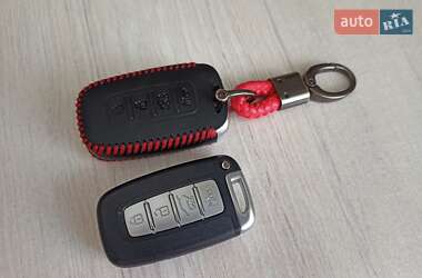 Внедорожник / Кроссовер Kia Sorento 2012 в 