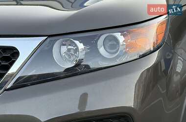 Внедорожник / Кроссовер Kia Sorento 2012 в 