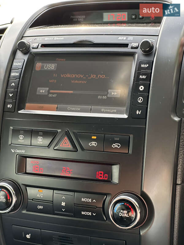 Внедорожник / Кроссовер Kia Sorento 2011 в Каменец-Подольском