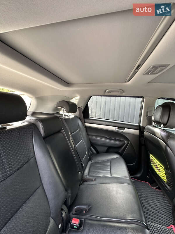 Внедорожник / Кроссовер Kia Sorento 2011 в Каменец-Подольском