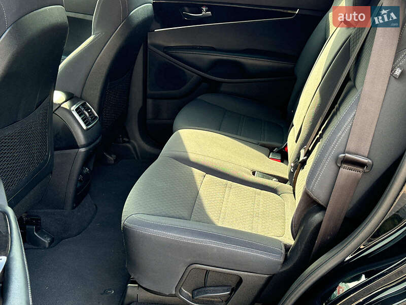 Позашляховик / Кросовер Kia Sorento 2017 в Вінниці фото 21 Позашляховик / Кросовер Kia Sorento 2017 в Вінниці
