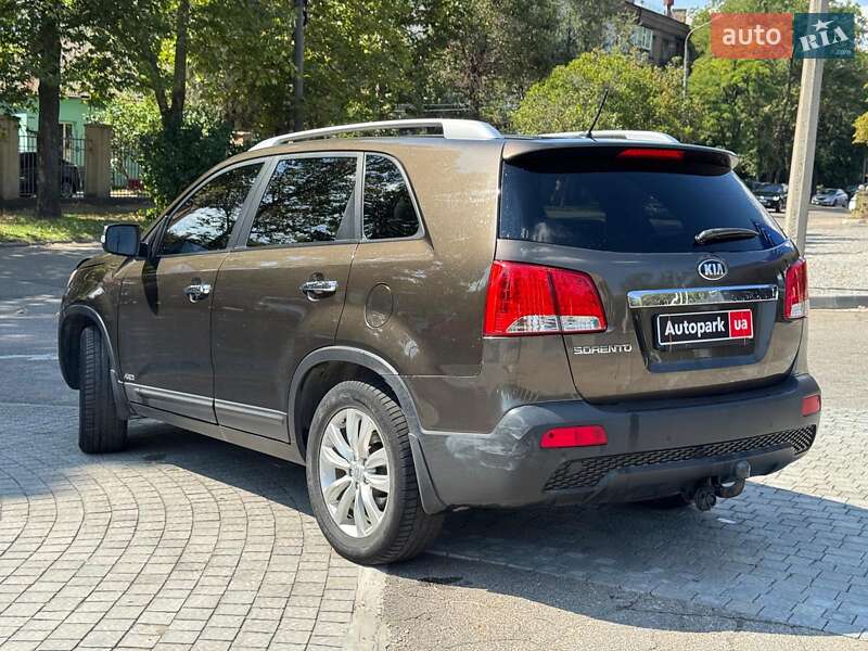 Внедорожник / Кроссовер Kia Sorento 2010 в Запорожье