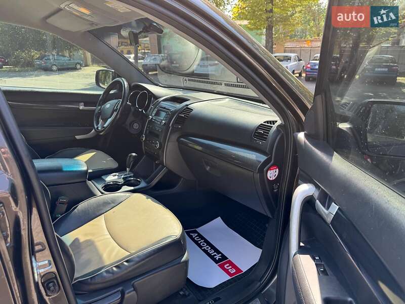Внедорожник / Кроссовер Kia Sorento 2010 в Запорожье