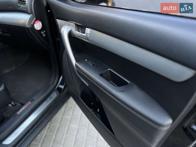 Позашляховик / Кросовер Kia Sorento 2011 в Києві