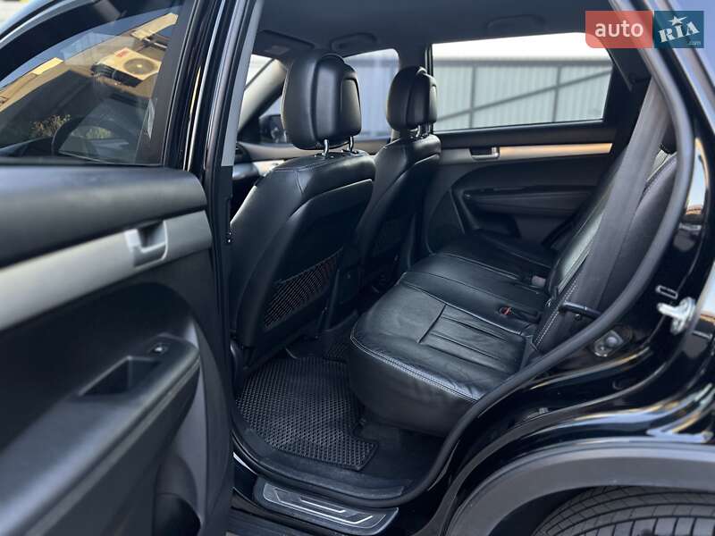 Позашляховик / Кросовер Kia Sorento 2011 в Києві
