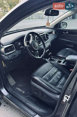 Внедорожник / Кроссовер Kia Sorento 2017 в 