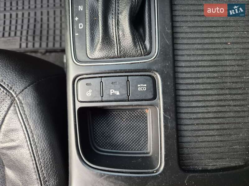 Позашляховик / Кросовер Kia Sorento 2014 в Стрию