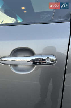 Внедорожник / Кроссовер Kia Sorento 2011 в 