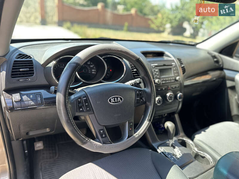 Внедорожник / Кроссовер Kia Sorento 2012 в Апостолово фото 11 Внедорожник / Кроссовер Kia Sorento 2012 в Апостолово