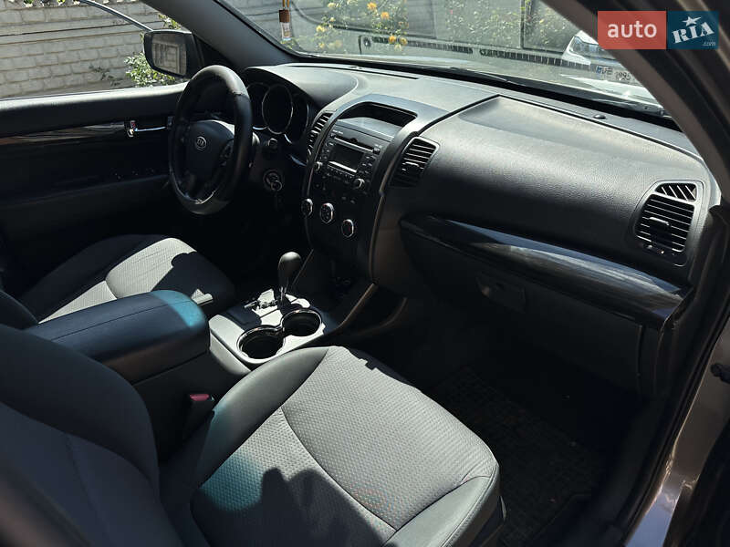 Внедорожник / Кроссовер Kia Sorento 2012 в Апостолово фото 18 Внедорожник / Кроссовер Kia Sorento 2012 в Апостолово