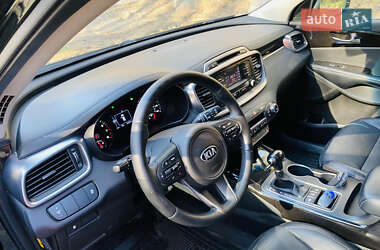 Внедорожник / Кроссовер Kia Sorento 2015 в 