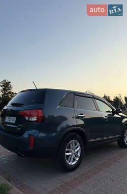 Внедорожник / Кроссовер Kia Sorento 2014 в 
