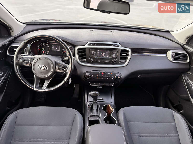 Позашляховик / Кросовер Kia Sorento 2016 в Києві