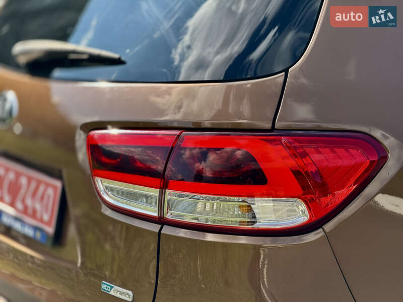 Внедорожник / Кроссовер Kia Sorento 2017 в Межгорье