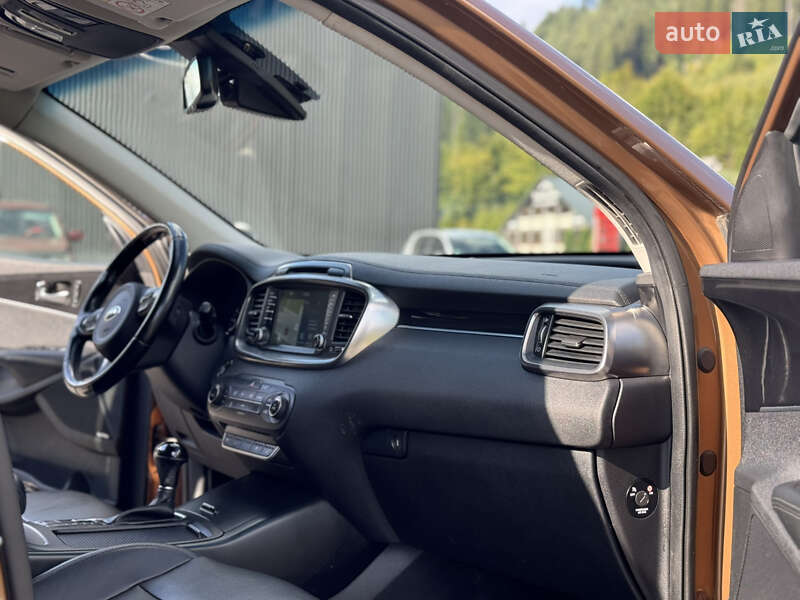 Внедорожник / Кроссовер Kia Sorento 2017 в Межгорье