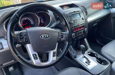Внедорожник / Кроссовер Kia Sorento 2011 в 