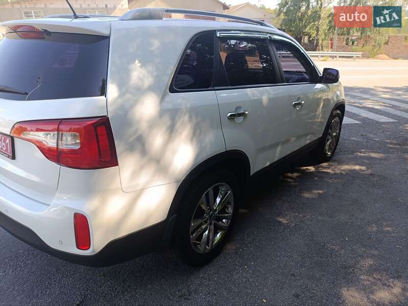Внедорожник / Кроссовер Kia Sorento 2014 в Могилев-Подольске