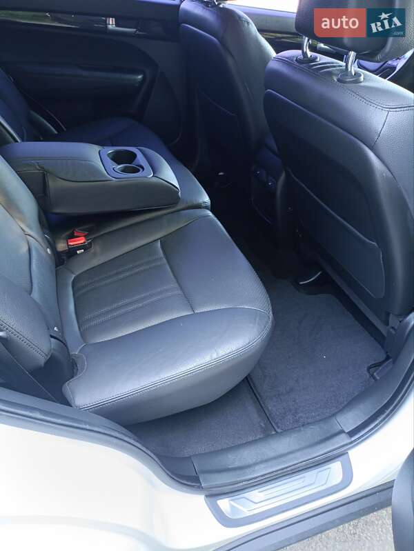 Внедорожник / Кроссовер Kia Sorento 2014 в Могилев-Подольске