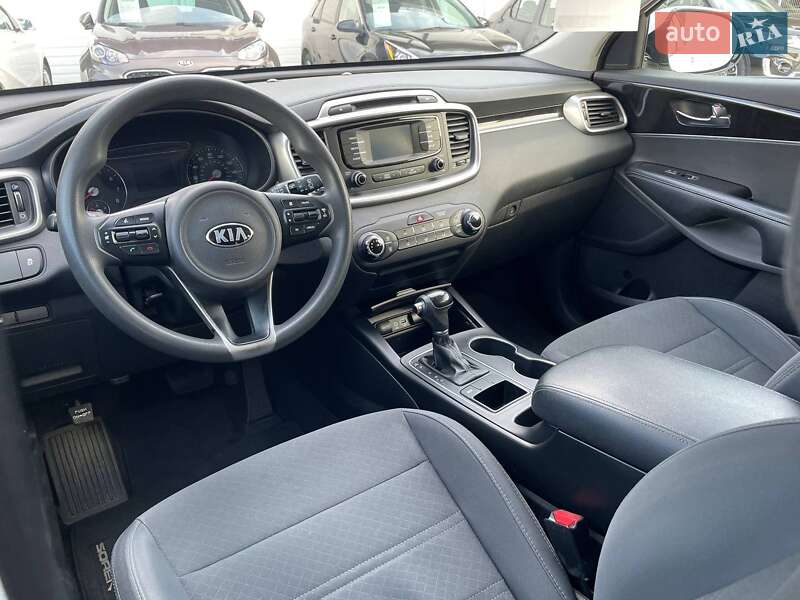 Позашляховик / Кросовер Kia Sorento 2016 в Одесі