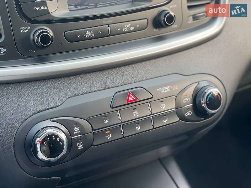 Позашляховик / Кросовер Kia Sorento 2016 в Одесі