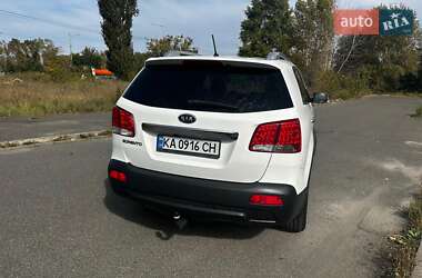 Позашляховик / Кросовер Kia Sorento 2010 в 