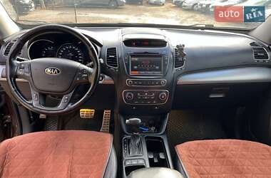 Внедорожник / Кроссовер Kia Sorento 2013 в 