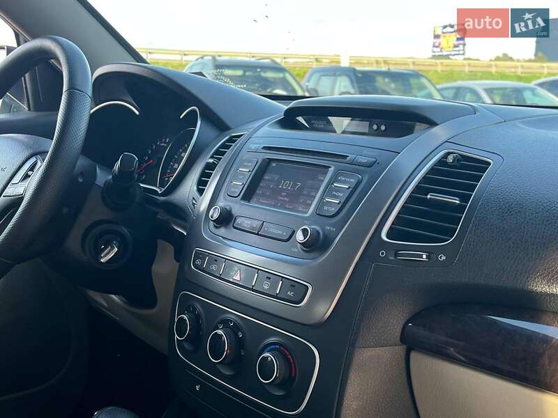 Внедорожник / Кроссовер Kia Sorento 2013 в Львове