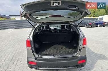 Внедорожник / Кроссовер Kia Sorento 2012 в 