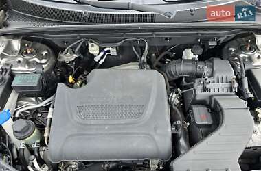 Внедорожник / Кроссовер Kia Sorento 2012 в 