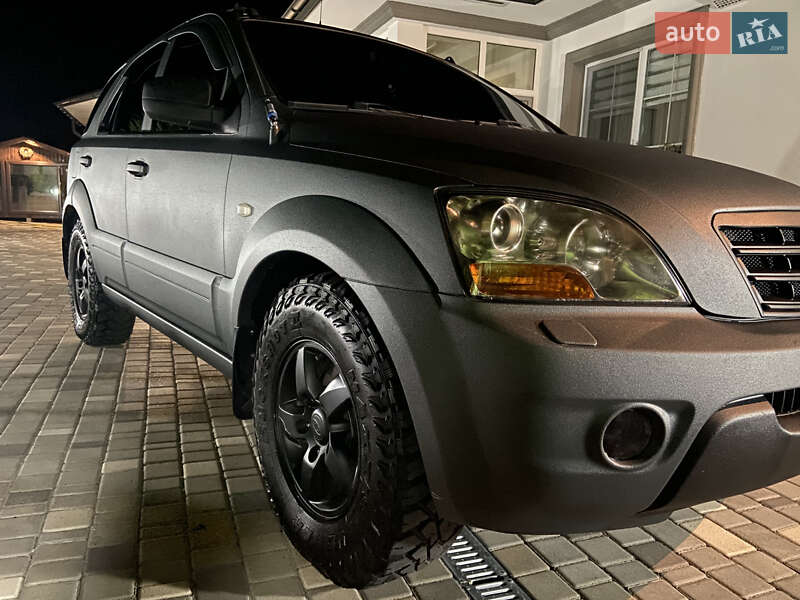 Позашляховик / Кросовер Kia Sorento 2008 в  фото Позашляховик / Кросовер Kia Sorento 2008 в