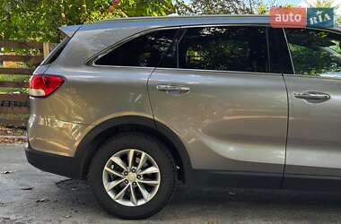Позашляховик / Кросовер Kia Sorento 2016 в  фото 6 Позашляховик / Кросовер Kia Sorento 2016 в