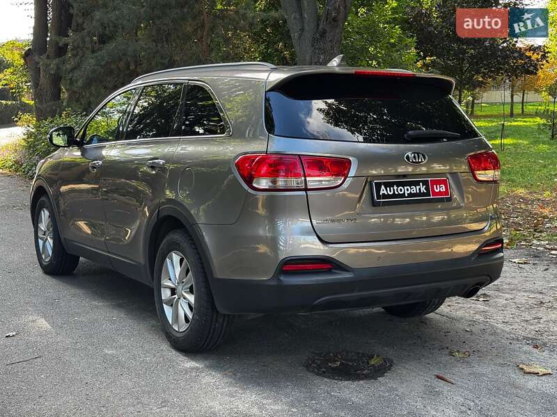 Позашляховик / Кросовер Kia Sorento 2016 в Києві