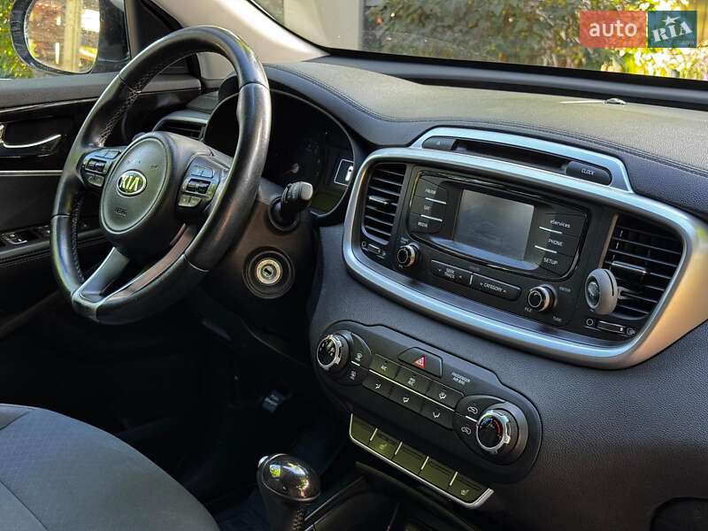 Позашляховик / Кросовер Kia Sorento 2016 в Києві